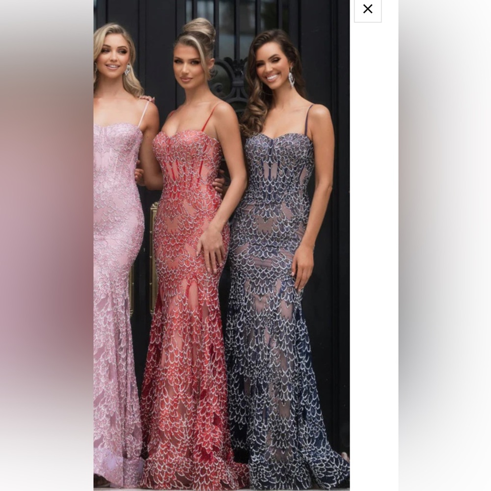 Portia and Scarlett Prom Dress